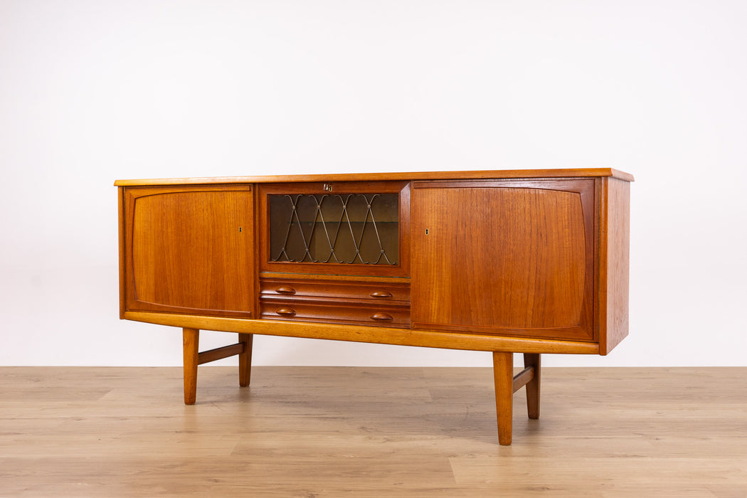 Vintage Scandinavian Teak Sideboard - (D1676)
