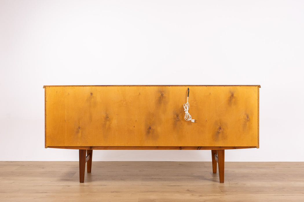 Vintage Scandinavian Teak Sideboard - (D1676)