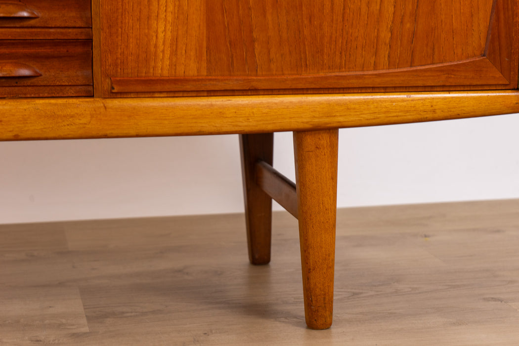 Vintage Scandinavian Teak Sideboard - (D1676)