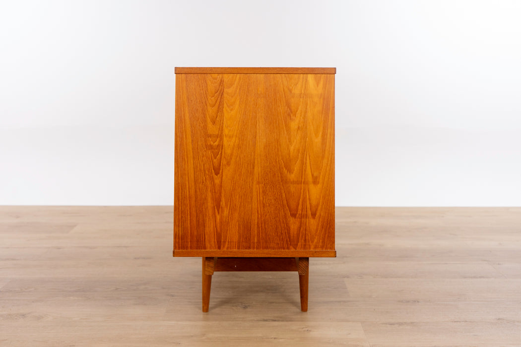 Danish Mid Century Modern Teak Sideboard - (D1521)