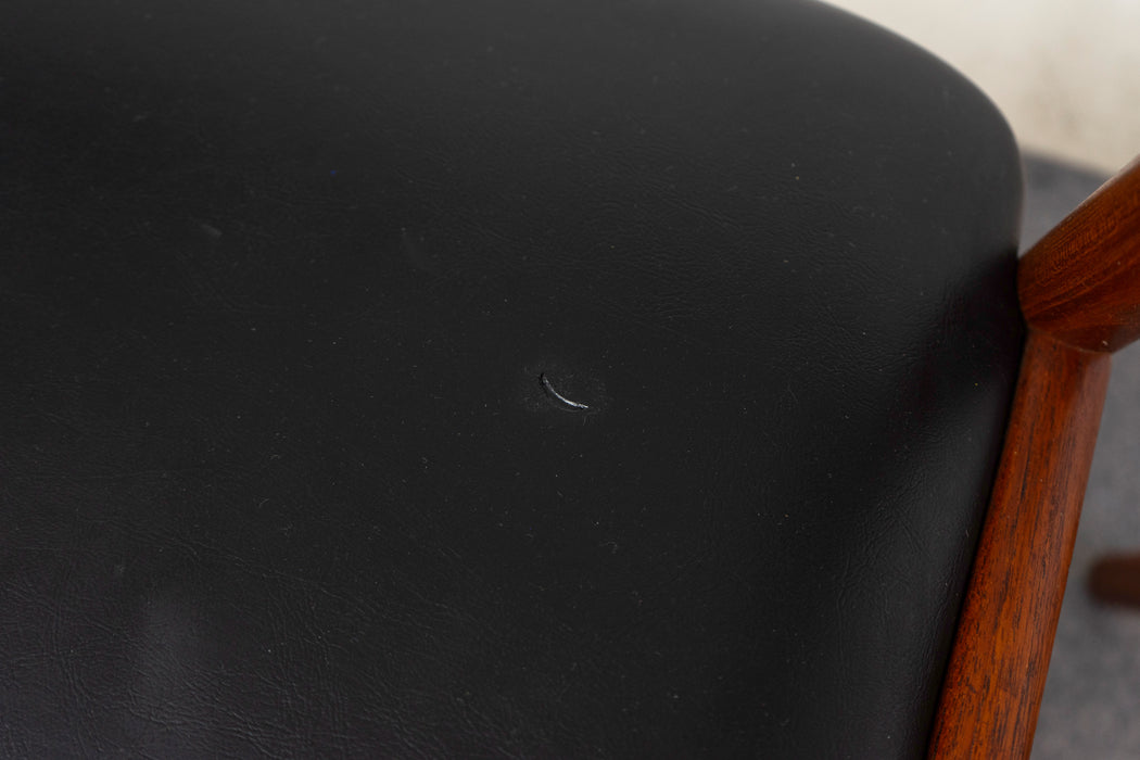 4 Teak Dining Chairs by Kai Kristiansen - (325-039.1)