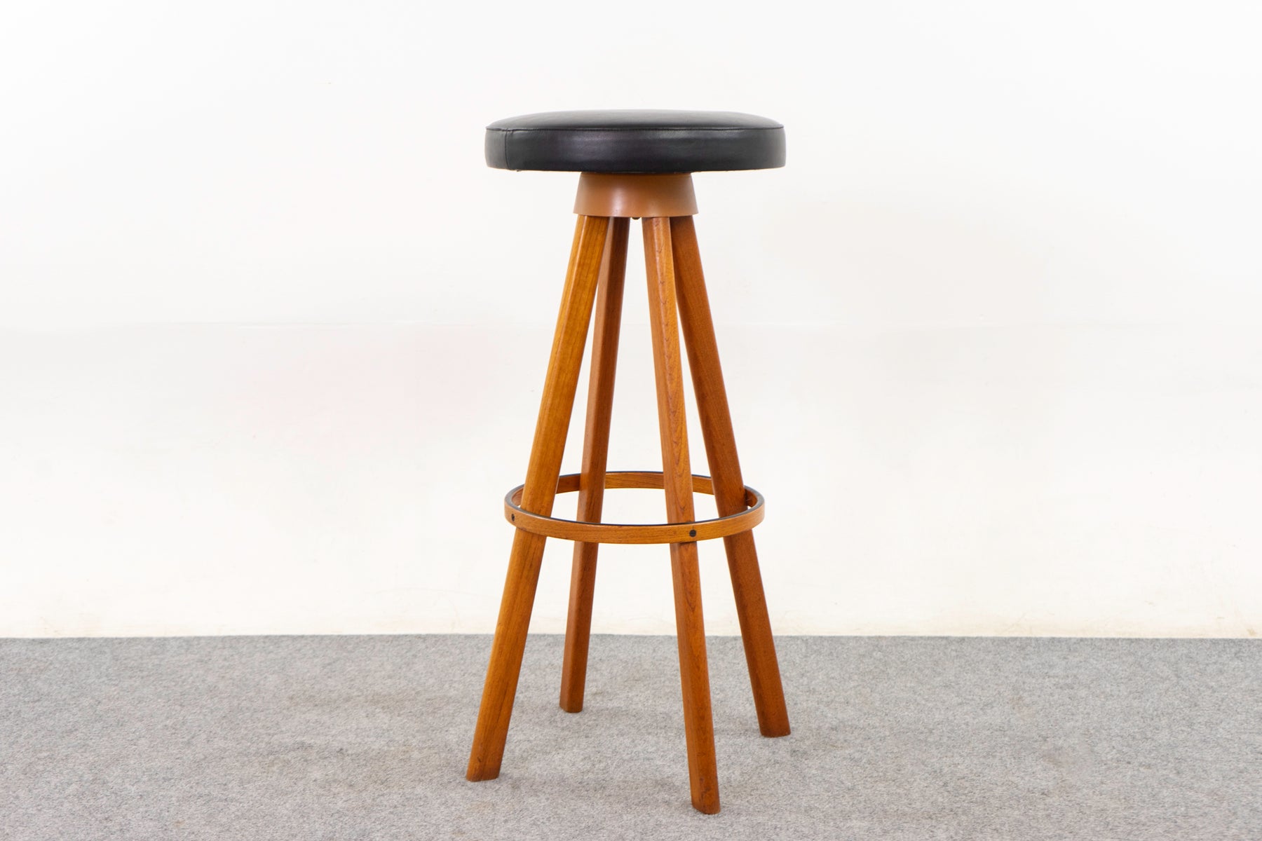 Teak Danish Bar Stool by Hans Olsen - (D1247)