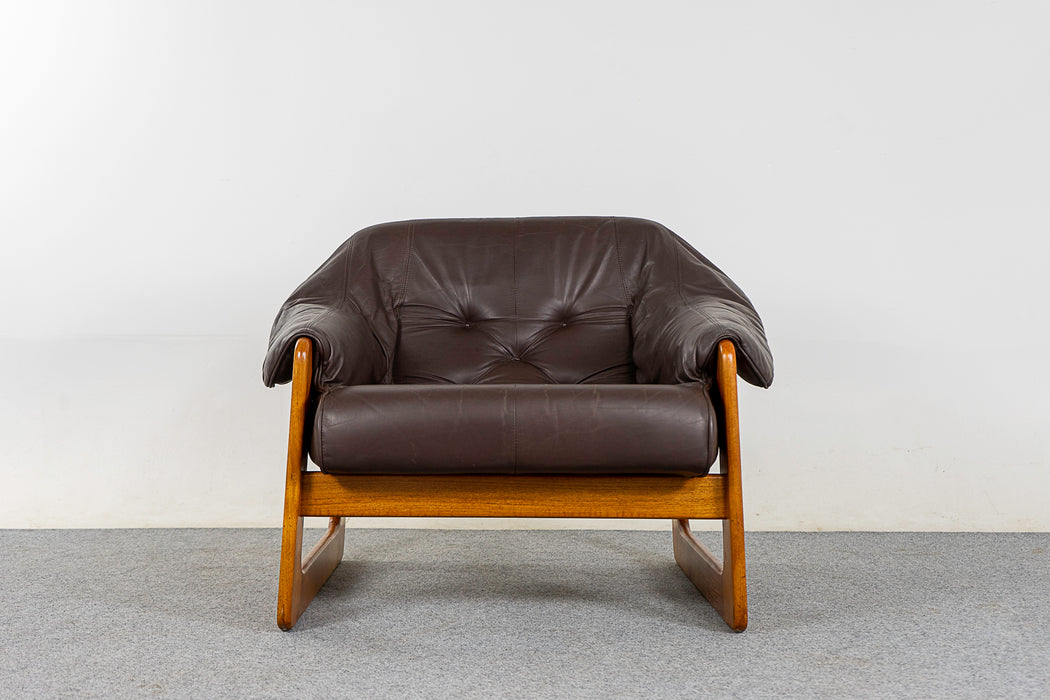 Mid-Century Modern Teak & Leather Lounge Chair - (D1044)