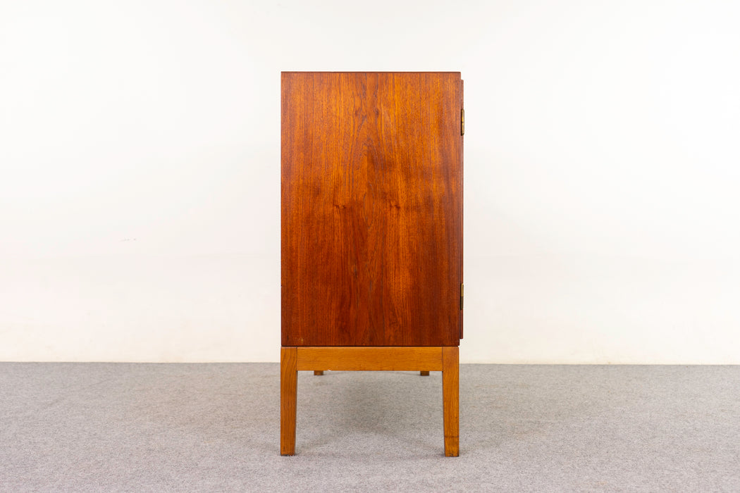 Teak & Oak Cabinet by Borge Mogensen - (D1262)