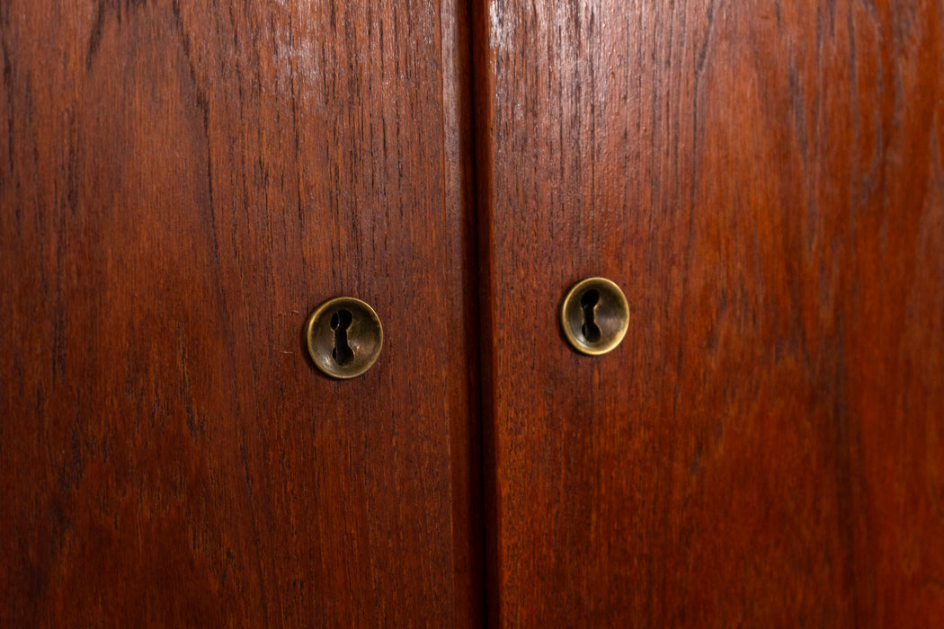 Teak & Oak Cabinet by Borge Mogensen - (D1262)