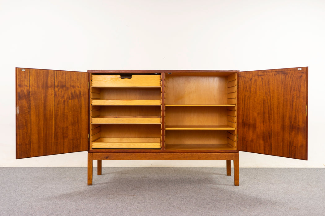 Teak & Oak Cabinet by Borge Mogensen - (D1262)