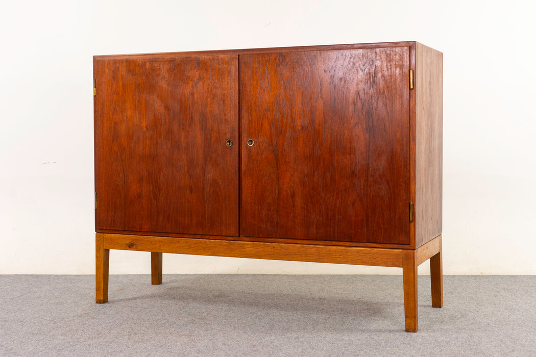 Teak & Oak Cabinet by Borge Mogensen - (D1262)