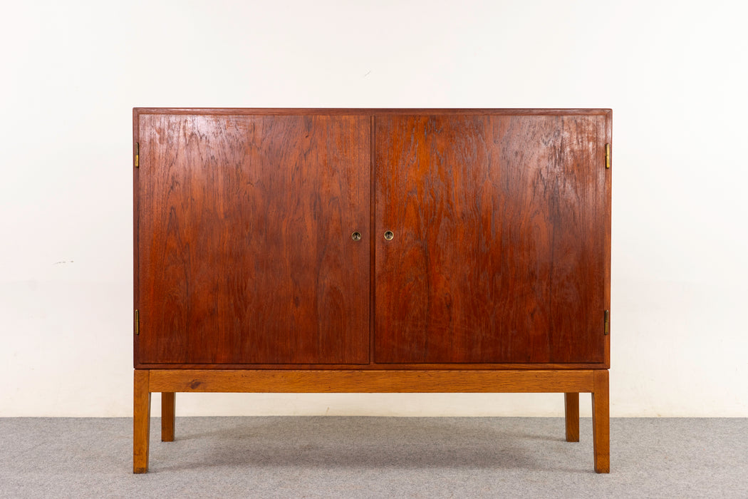 Teak & Oak Cabinet by Borge Mogensen - (D1262)