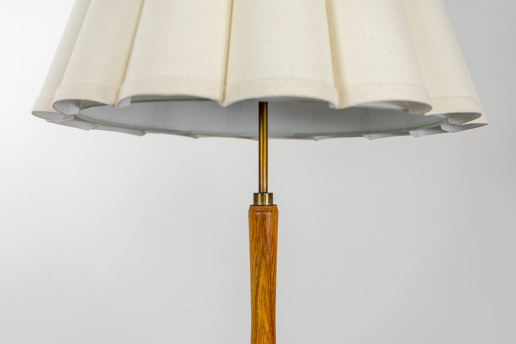 Danish Mid-Century Oak Floor Lamp - (321-345.14)