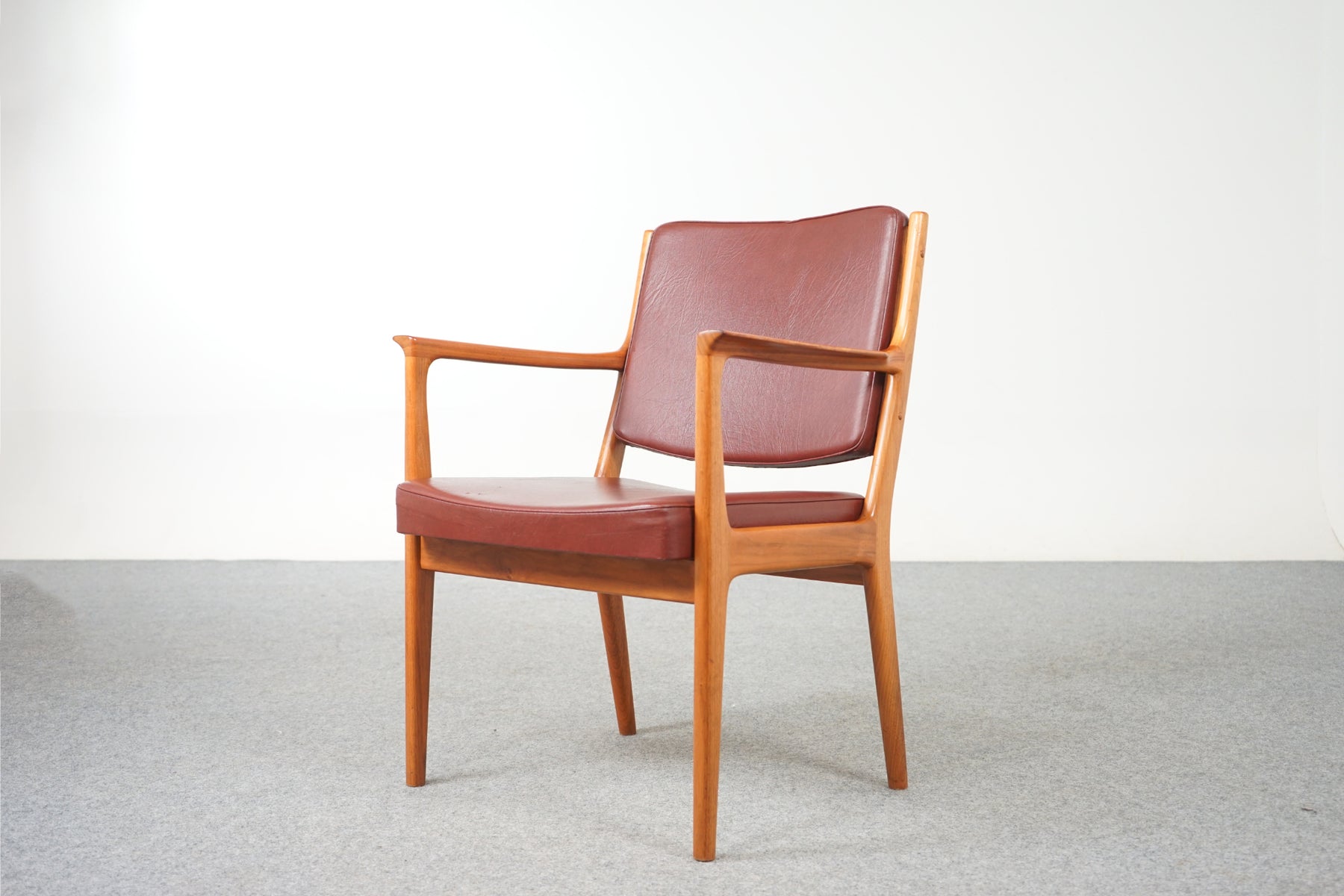Walnut Danish Arm Chair - (320-026.2)