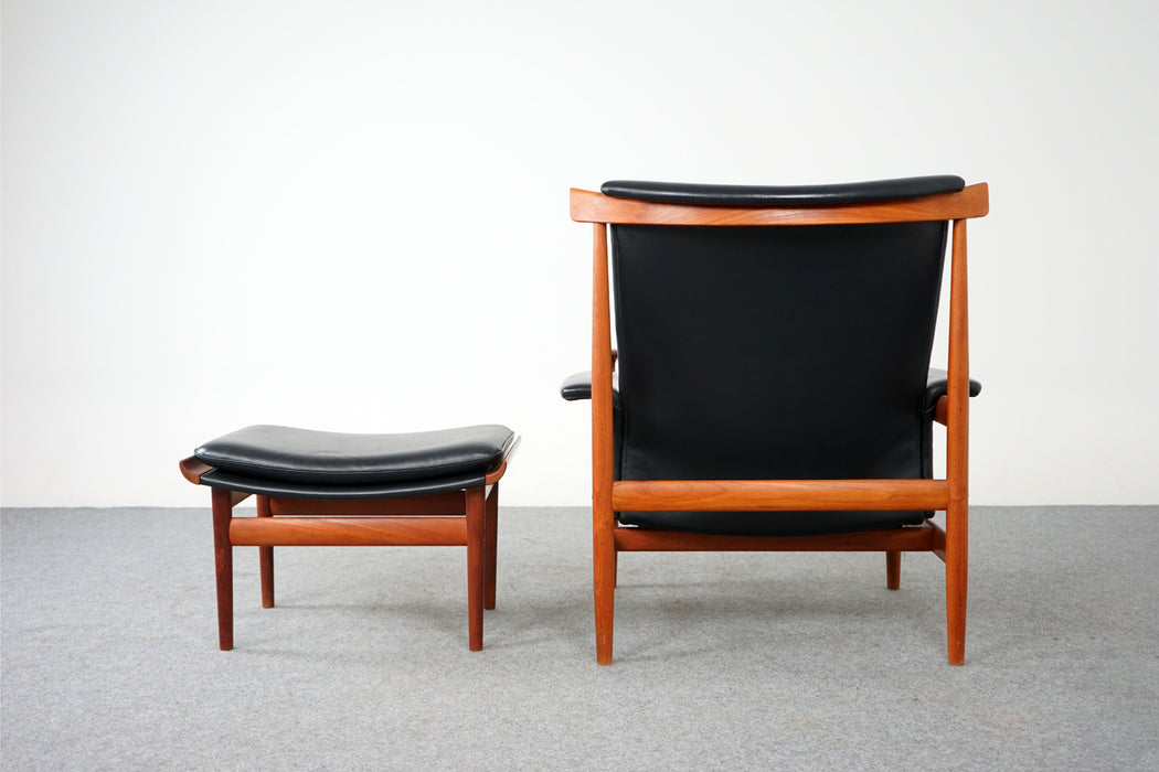 Teak & Vinyl Bwana Chair by Finn Juhl - (D695)