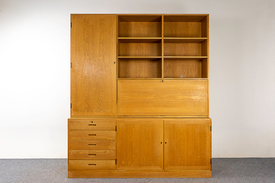 Oak Danish Bookcase Cabinet by Kai Winding - (322-195)