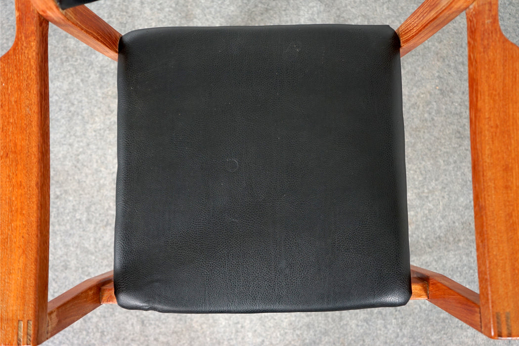 Mid-Century Teak Arm Chair - (320-088.1)